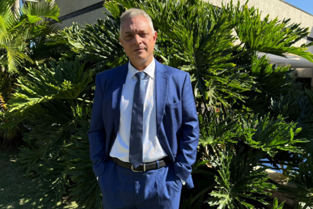 Leonardo Siade Manzan destaca oportunidades e riscos para empresas que investem em energia solar.