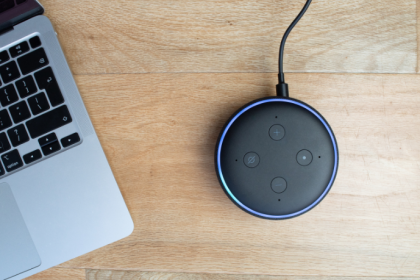 Publicidade na Alexa: por que a Amazon decidiu inserir anúncios e o que isso revela sobre o futuro das casas inteligentes