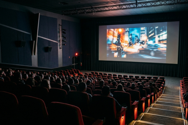 Publicidade no cinema ganha nova função com campanha de Chris Hansen antes de sessões de “Primetime”